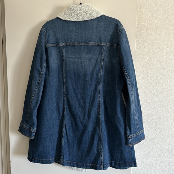 NWT ~ Lane Bryant Midi Denim Jacket with Sherpa - Picture 2 of 14
